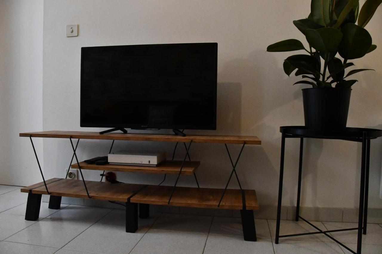 Appartement 32 M2 Intra Muros - Wifi - Netflix - Bureau Avignon Exterior photo