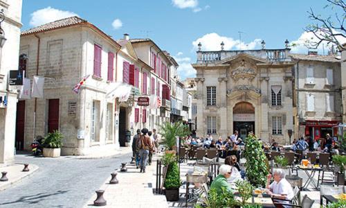 Appartement 32 M2 Intra Muros - Wifi - Netflix - Bureau Avignon Exterior photo